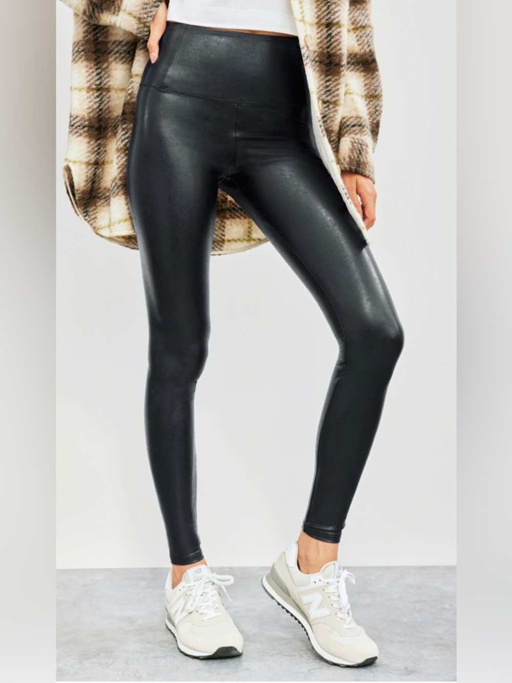 NEW Aritzia Wilfred Free Daria Leggings Black Faux Leather XS